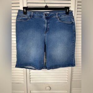 Croft & Barrow Women's Blue Denim Bermuda Shorts Size 18